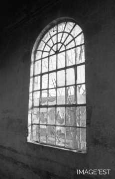 Fenêtre de l'ancienne  halle (Portieux)